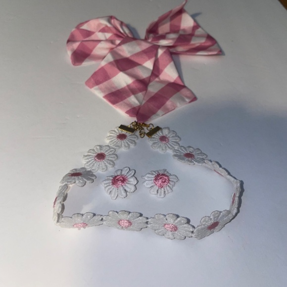 NWOT Girl's Barbie costume Size 140 9/10 Years With Accessories - Picture 14 of 15